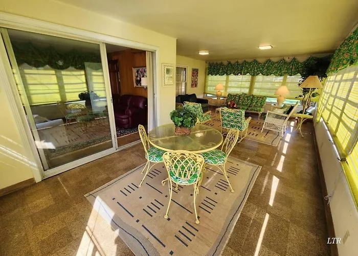 Your Home Away From Home Sleeps 12 Fully Equipped