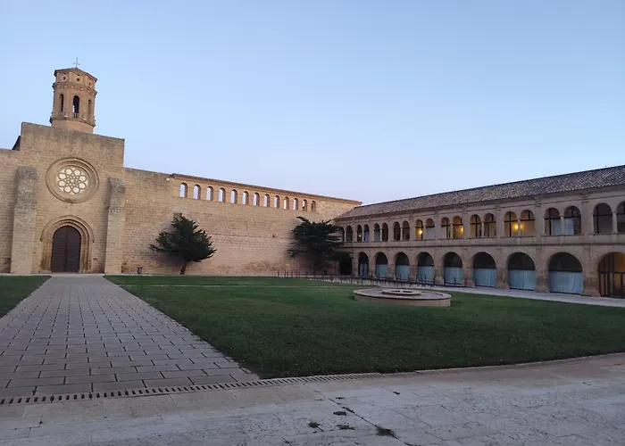 Hospederia Del Monasterio De Rueda