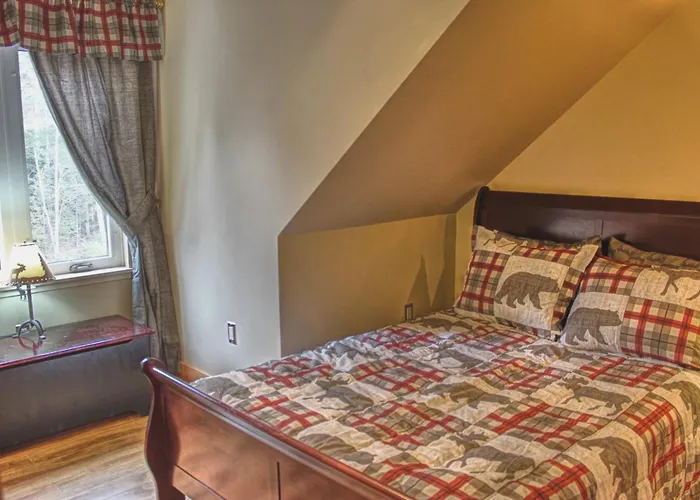 Zen Lakeside Getaway Nova Scotia - Sunset Suite