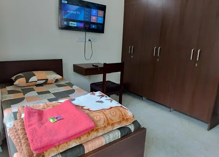 Shri Rudra Home Stay - Triple Bed, Rooms