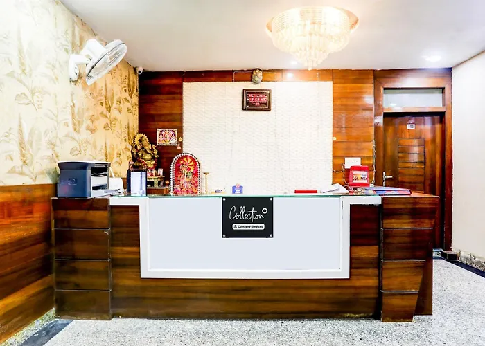 Collection O Kampoo Tiraha Road Formerly Siddhi Vinayak