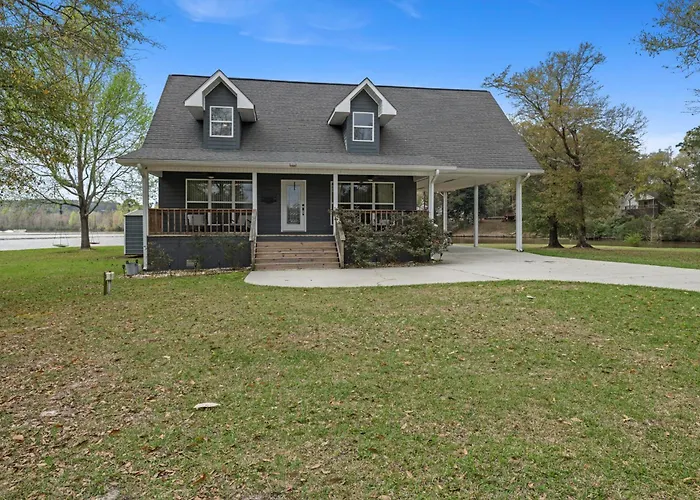 Serenity Pointe Lake House