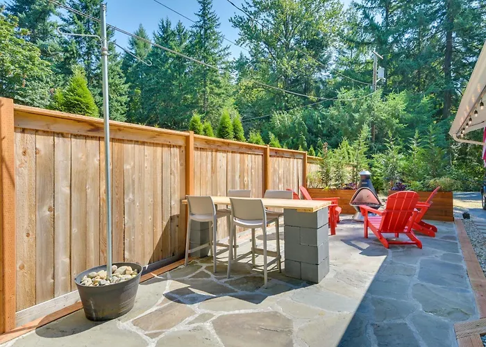 Pet-Friendly Studio W/ Fire Pit In Olympia!