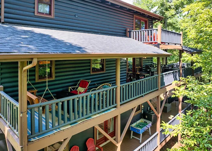 The Holiday Cabin At Lake Lure