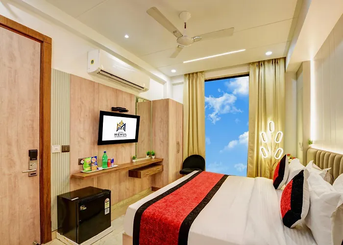 Hotel Mehul International -Near New Delhi Railway Station, Paharganj & Connaught Place
