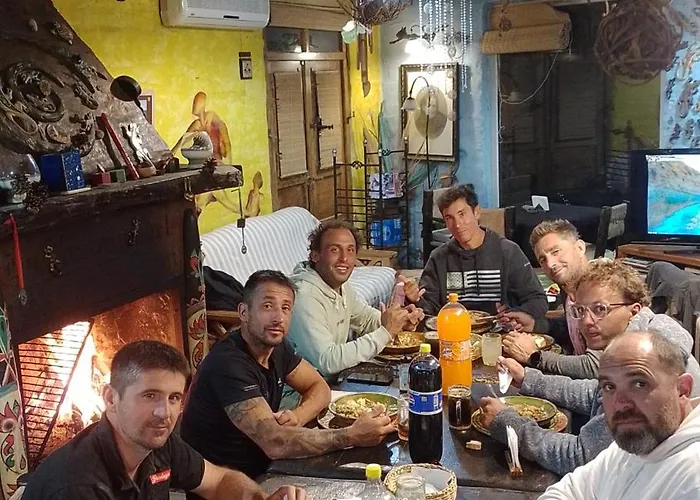 VISTA AL LAG0 Posta Huayra y resto