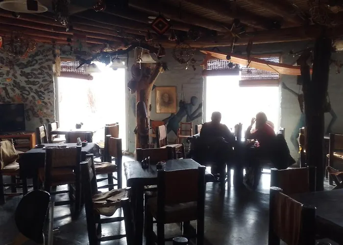 VISTA AL LAG0 Posta Huayra y resto