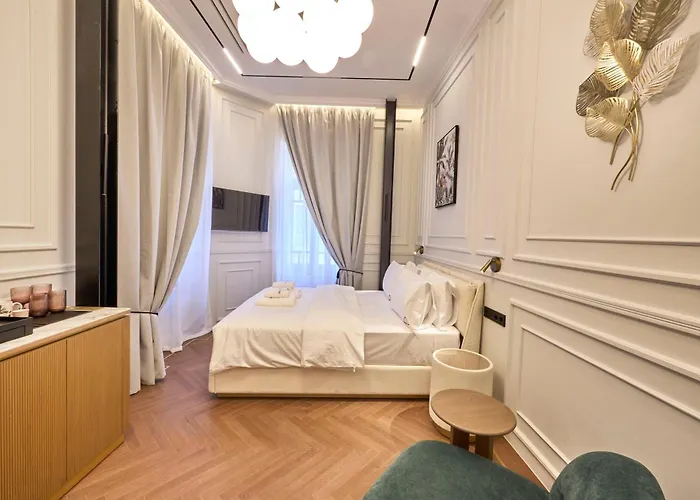 Ermou 99 Intelligent Private Suites