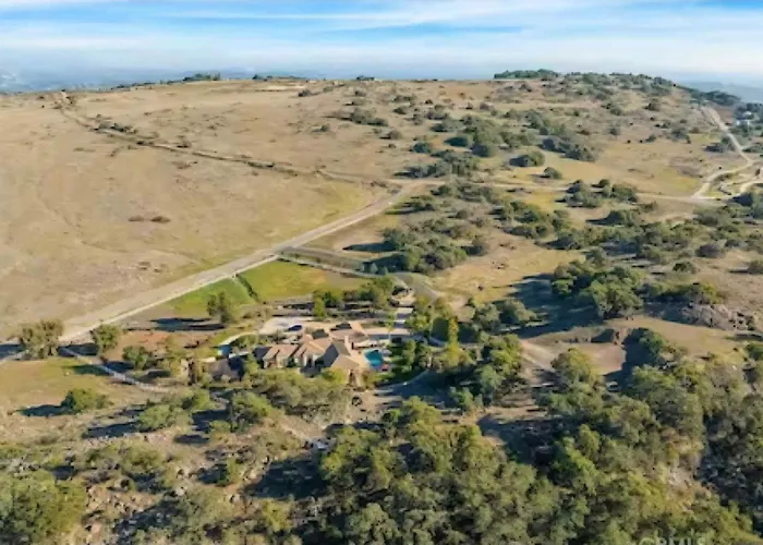 Luxury Estate Tucked Away In The Exclusive Area Of Tenaja