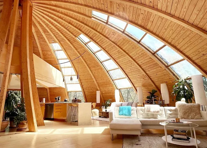 Unique Dome Home With Hot Tub & Piano, On 28 Acres