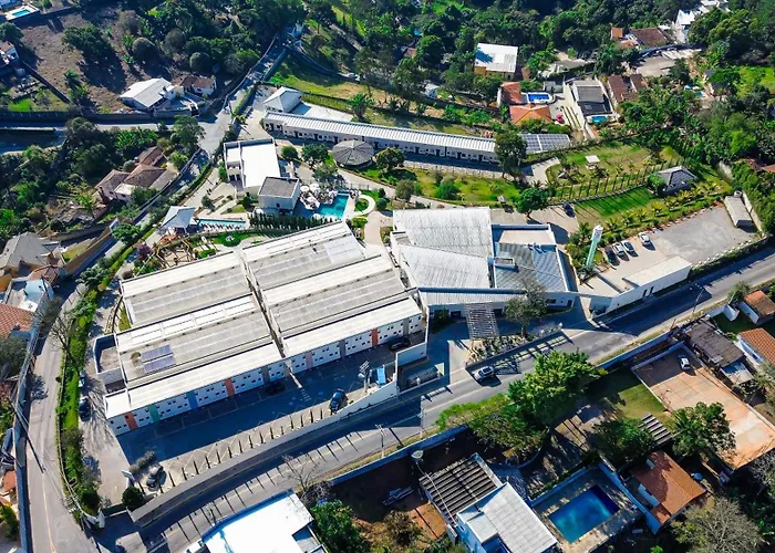Bristol Villaggio Rosa Aruja