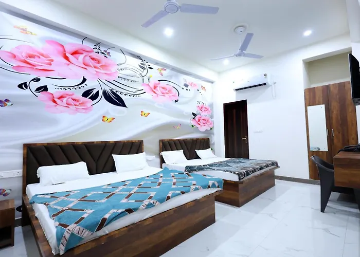 Shri Girraj Residency