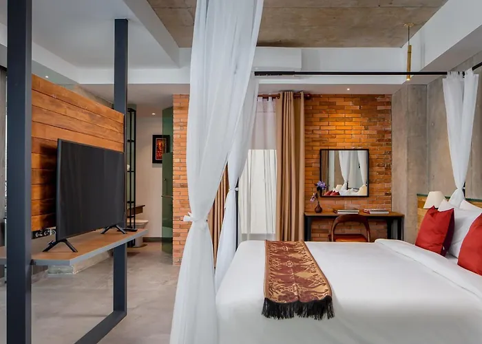Check Inn Phnom Penh Royal Palace