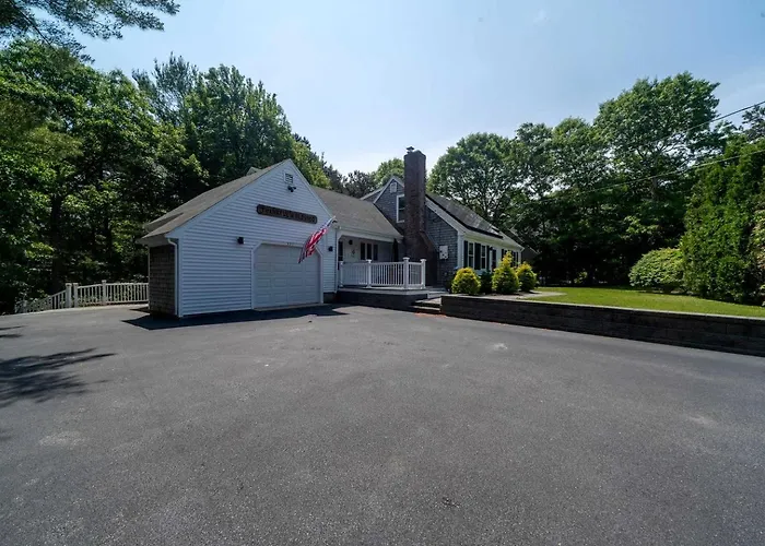 Family Vacation Rental Near Old Silver Beach, Massachusetts