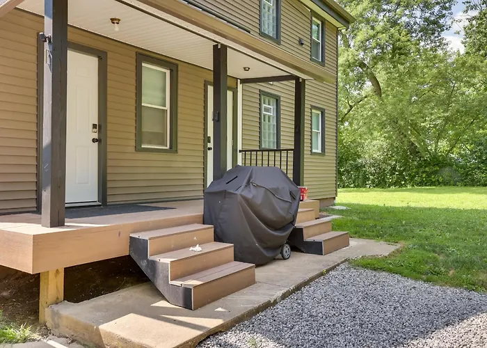 3 Mi To Downtown Youngstown: Updated Apartment