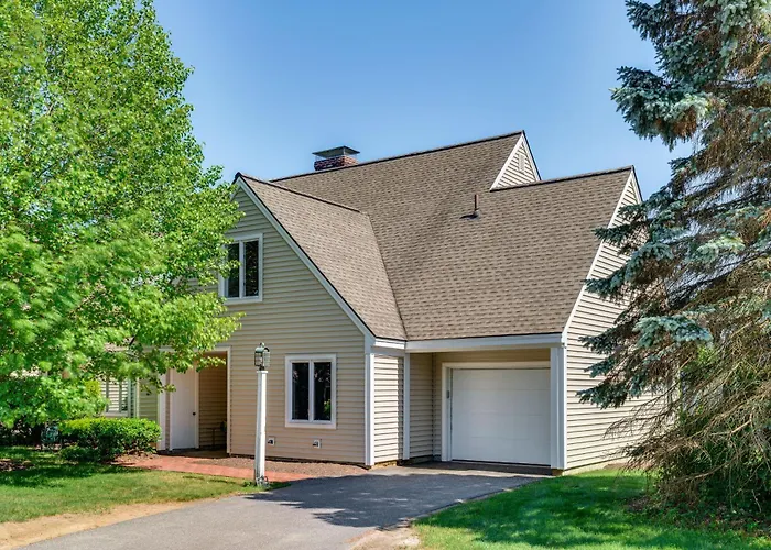Lake & Beach Access: Family Townhome In Laconia