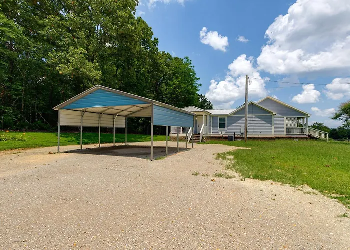 7 Mi To Ole Miss: Quiet Rural Retreat W/ Yard!