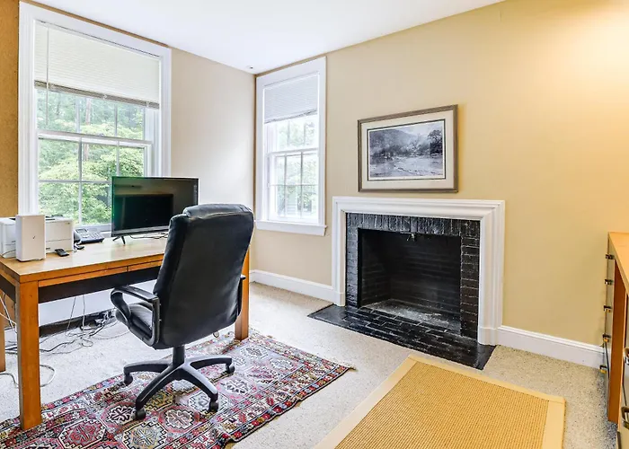 16 Mi To Baltimore: Spacious Home In Owings Mills!
