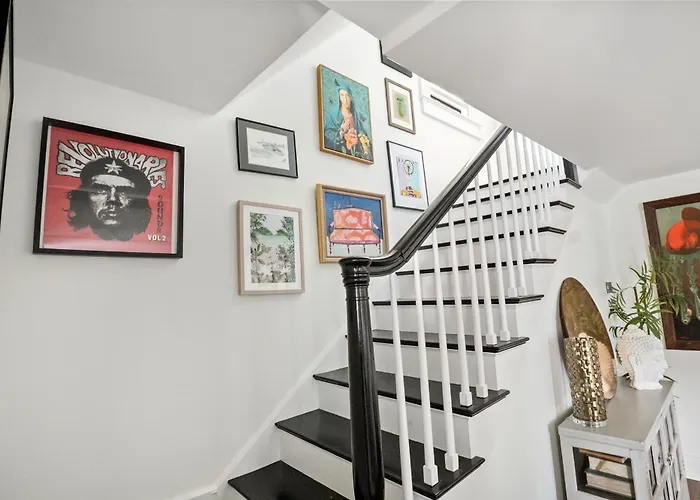 Historic Downtown Berlin Home Dog Friendly Home
