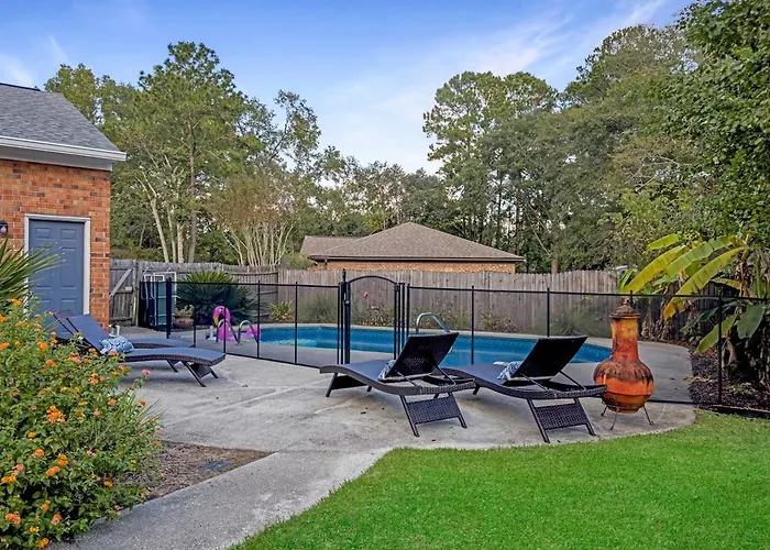 The Caspian Large Family House With Private Pool In Summerville