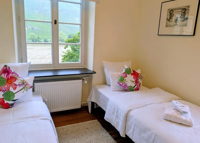 Wein- Und Landhaus S A Pruem