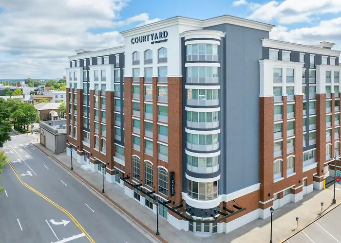 Courtyard By Marriott Athens Downtown