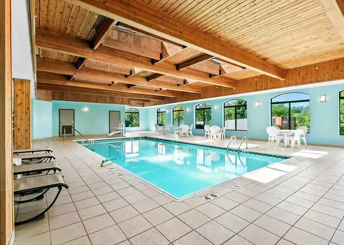 Comfort Inn & Suites Grand Blanc-Flint