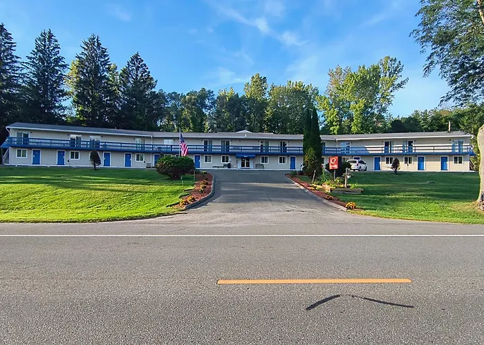 Econo Lodge Lee - Great Barrington
