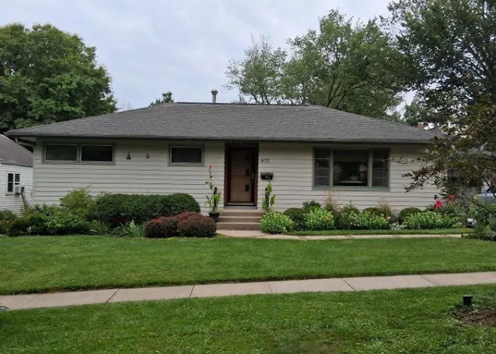 Fully Updated 3-Bedroom Ranch With Stylish Interiors, Full Furnishings, And Backyard Hangout Spaces