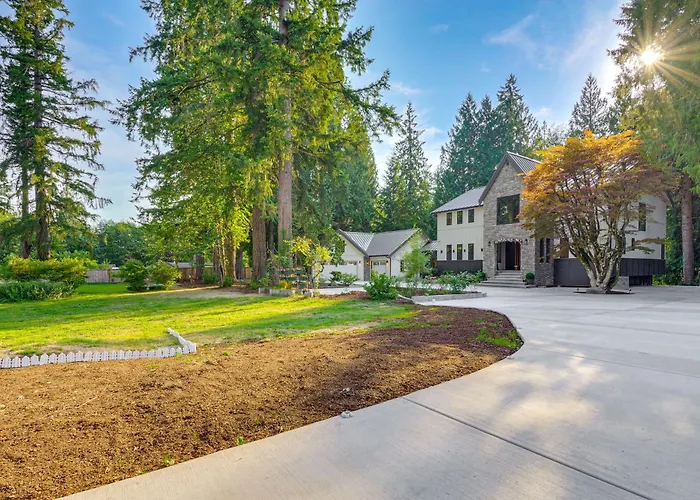 Wfh-Friendly Gem W/ Creek: 4 Mi To Sammamish Trail