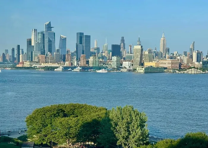 Hudson River Waterfront Apt W Sweeping Nyc Views