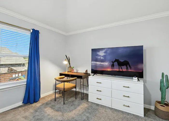5Bd 3Ba Pool Oasis Come Rest Relax & Recharge
