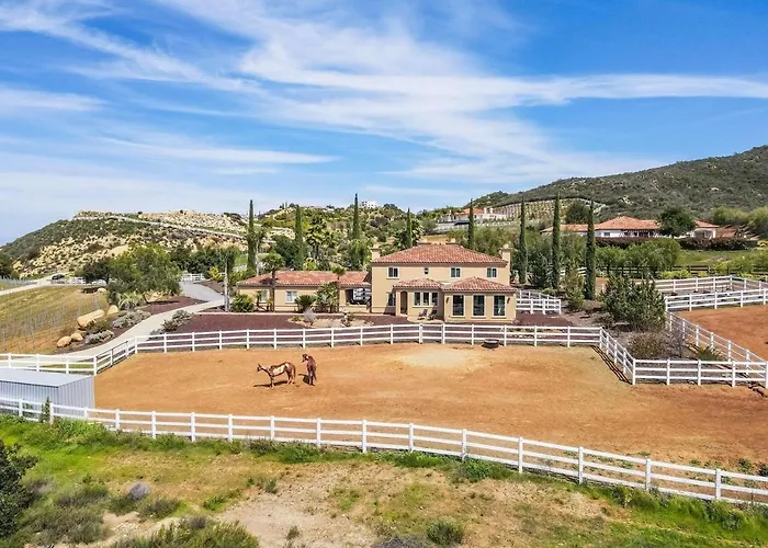 Villa On 5 Acre Vineyard Equestrian Estate, Pool & Hot Tub, Events