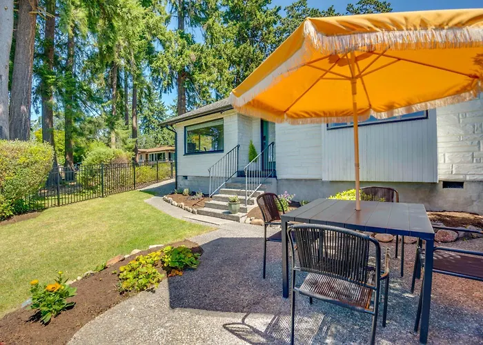 Waterfront Gem W/ Boat Dock & Lift In Lakewood!