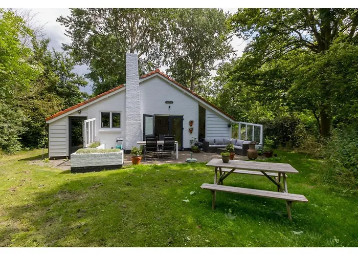 Holiday Home In Dishoek Near Beach & Dunes