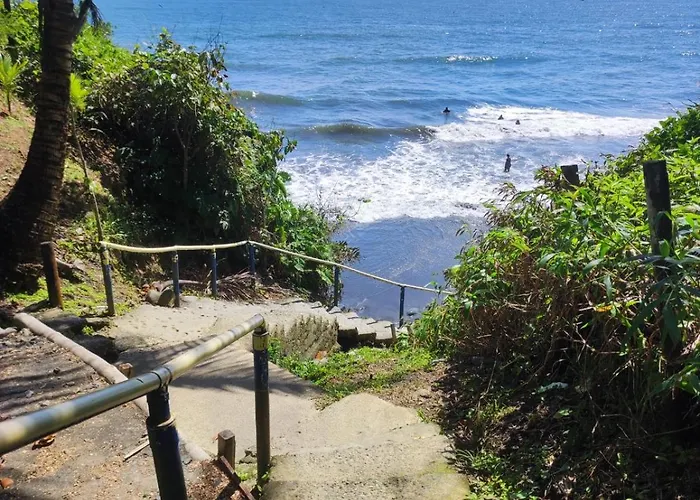 Encatador Hotel En Ladrilleros