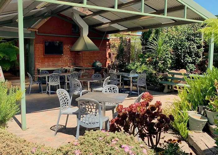Royal Oak Hotel