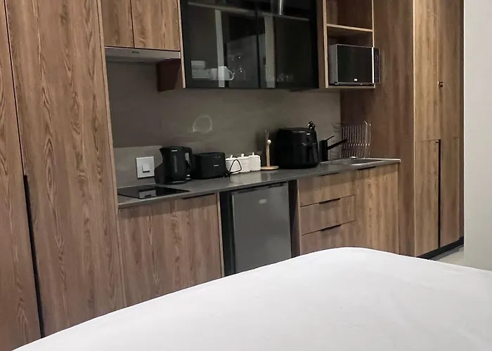 423 Menlyn Maine Apartment