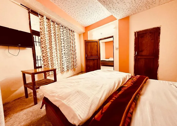 Hotel Harikund Manali