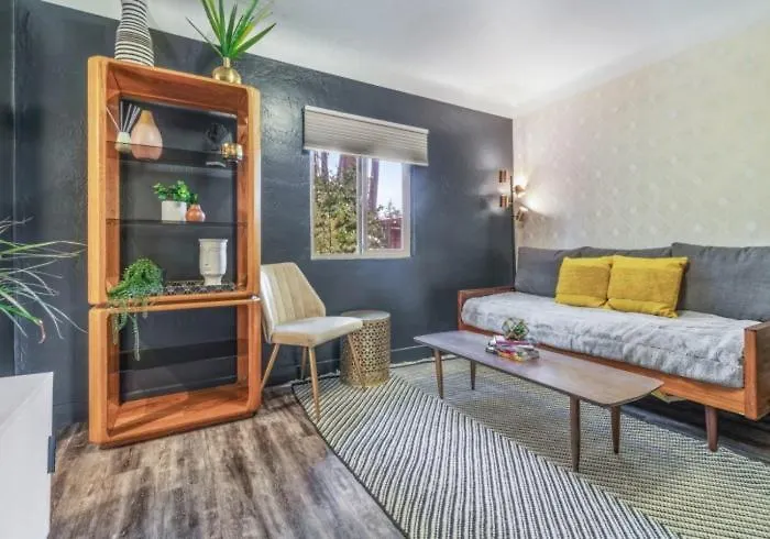 B Side Motel