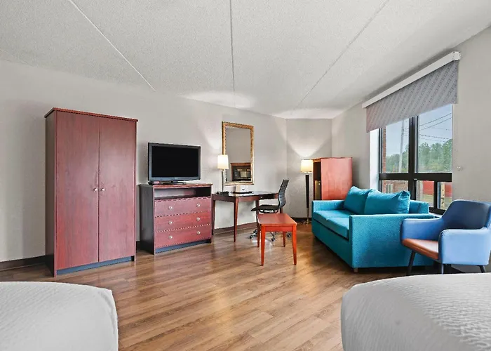 Days Inn By Wyndham Utica
