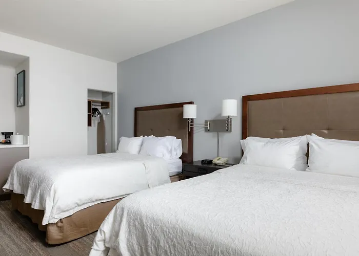 Hampton Inn & Suites Palmdale