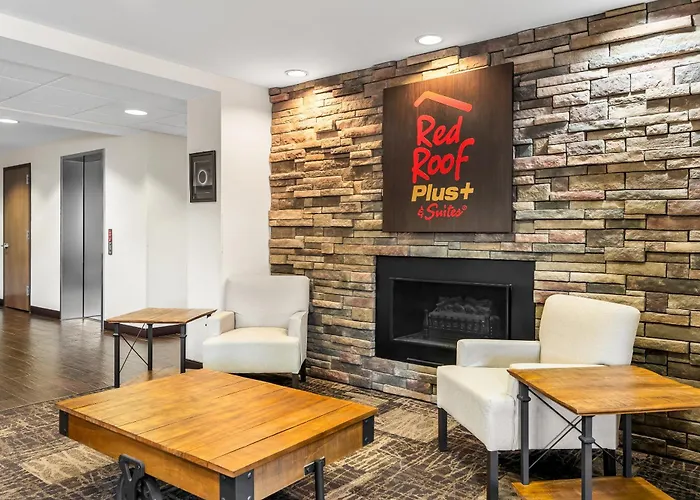 Red Roof Inn Plus+ & Suites Malone