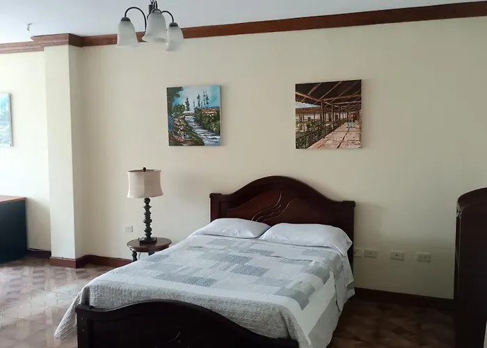 El Cardenal Hotel