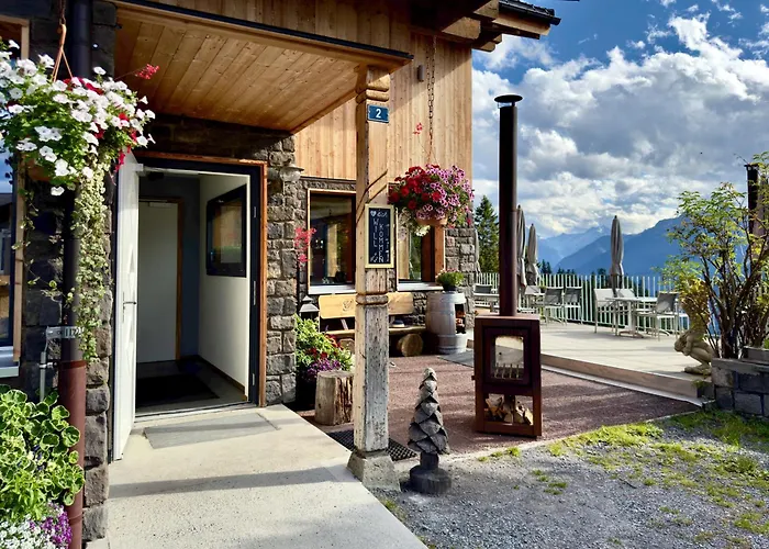 Berggasthaus Eggberge - Boutique Mountain Hotel - Access Via Cablecar