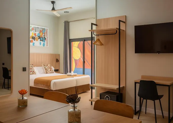Aerohotel Barcelona Airport 24H