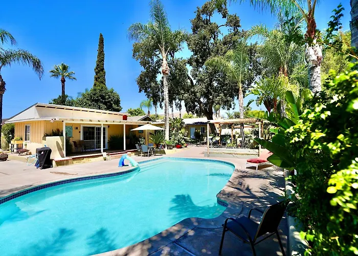 La Casita Poolside Retreat