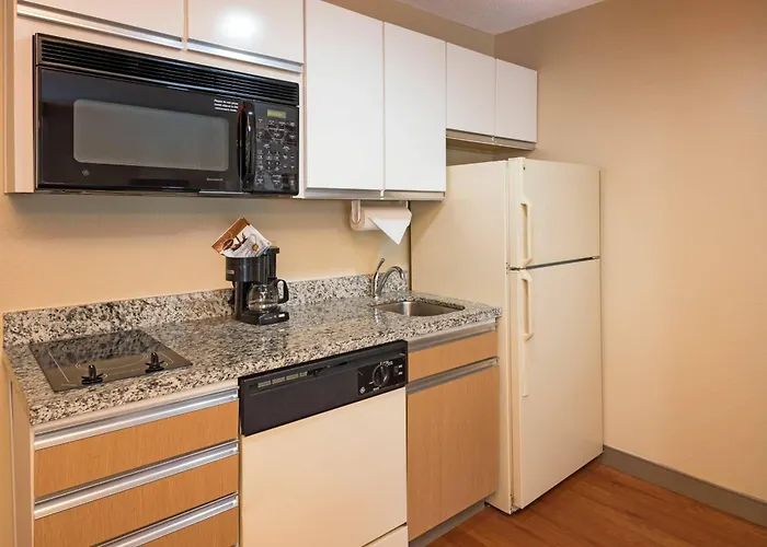 Mainstay Suites Detroit Auburn Hills