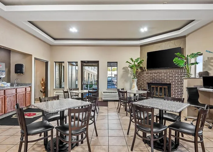 Super 8 By Wyndham Terre Haute