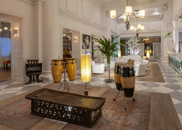 International House Hotel